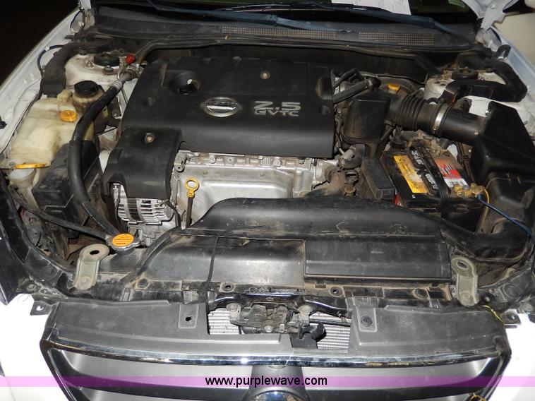 image for item I4475 2003 Nissan Altima <br />Non-repairable title, parts only