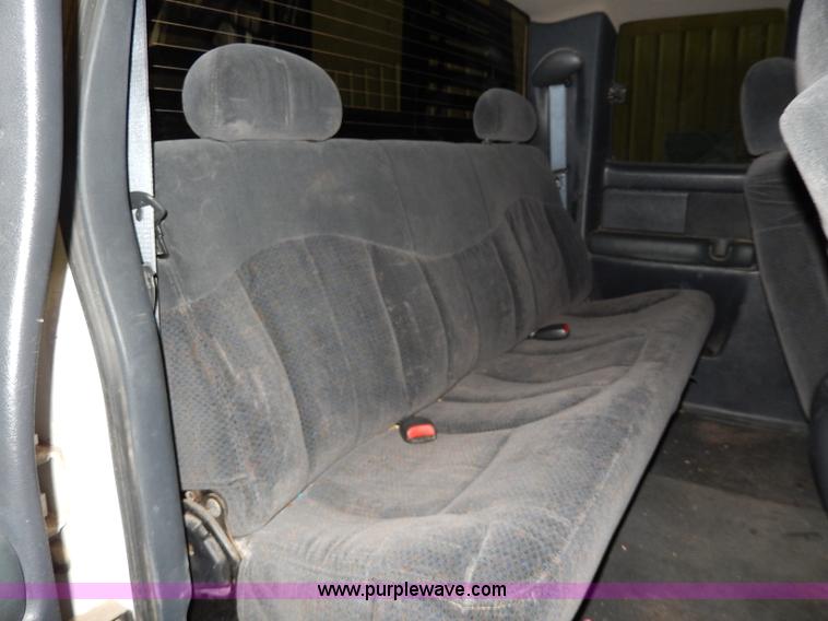 image for item I4476 1999 Chevrolet Silverado 2500 LS Extended Cab pickup truck