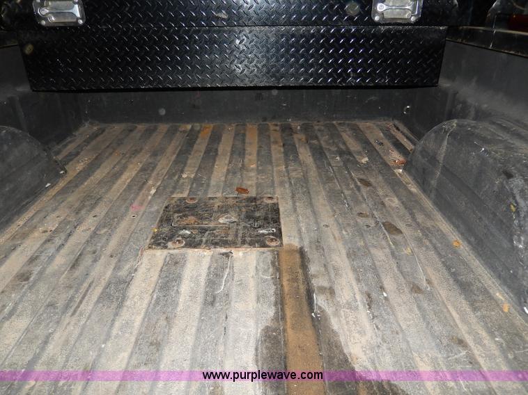 image for item I4476 1999 Chevrolet Silverado 2500 LS Extended Cab pickup truck