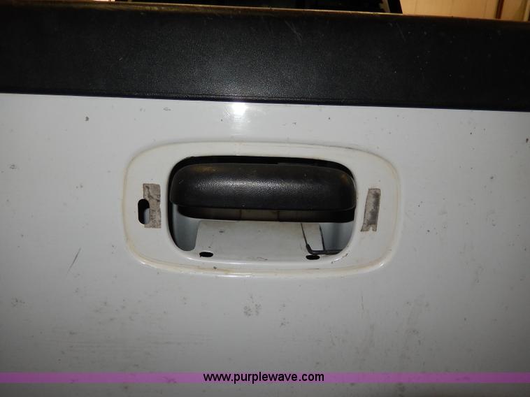 image for item I4476 1999 Chevrolet Silverado 2500 LS Extended Cab pickup truck