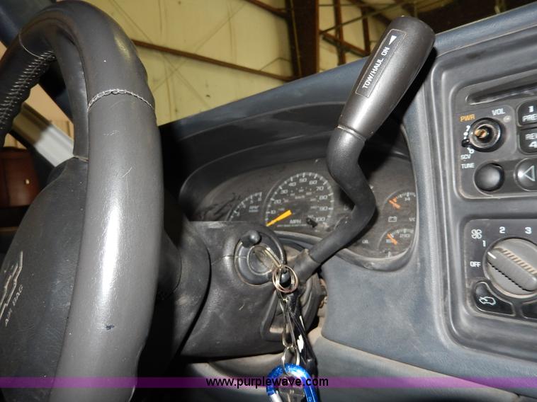 image for item I4476 1999 Chevrolet Silverado 2500 LS Extended Cab pickup truck