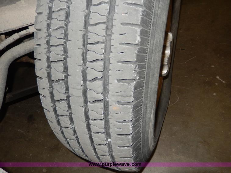 image for item I4476 1999 Chevrolet Silverado 2500 LS Extended Cab pickup truck