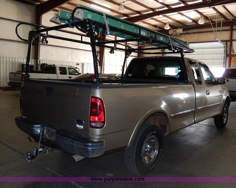 image for item I4479 1999 Ford F150 XLT SuperCab pickup truck