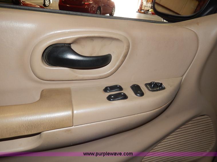 image for item I4479 1999 Ford F150 XLT SuperCab pickup truck