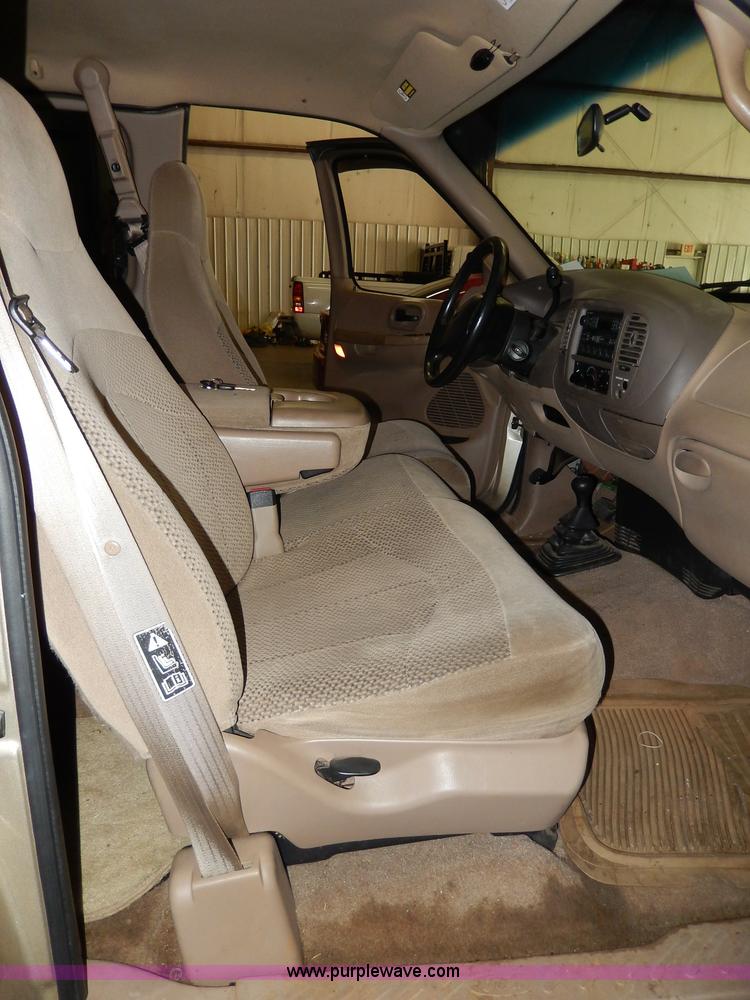 image for item I4479 1999 Ford F150 XLT SuperCab pickup truck