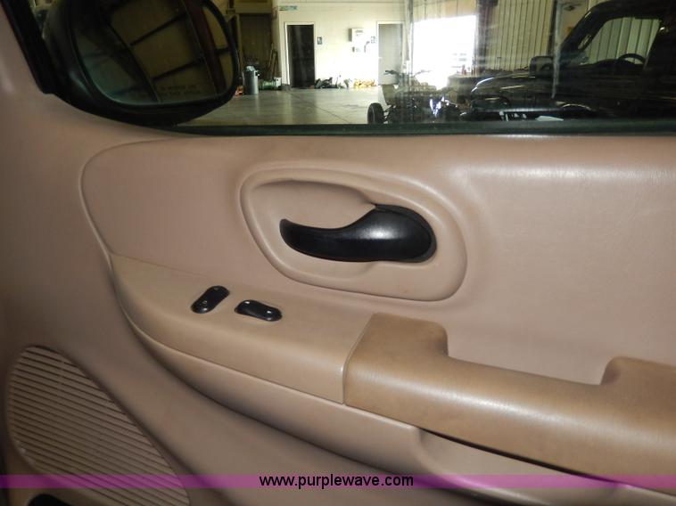 image for item I4479 1999 Ford F150 XLT SuperCab pickup truck