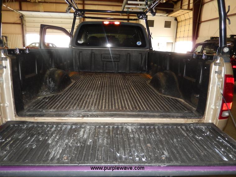 image for item I4479 1999 Ford F150 XLT SuperCab pickup truck