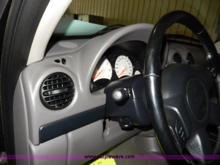 image for item I4480 2002 Jeep Liberty Sport SUV