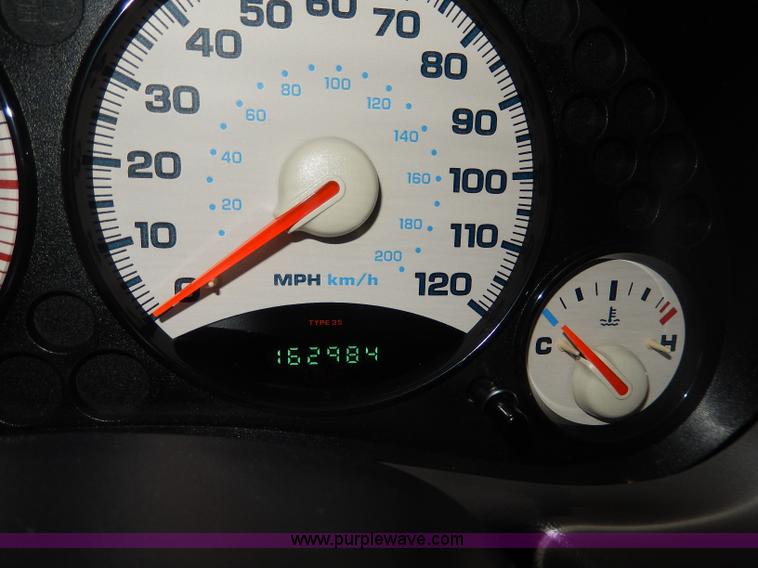 image for item I4480 2002 Jeep Liberty Sport SUV