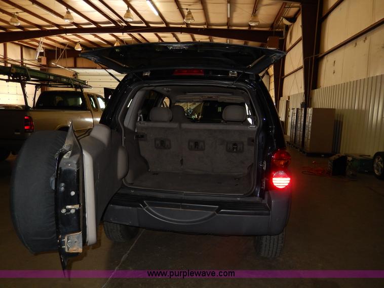 image for item I4480 2002 Jeep Liberty Sport SUV