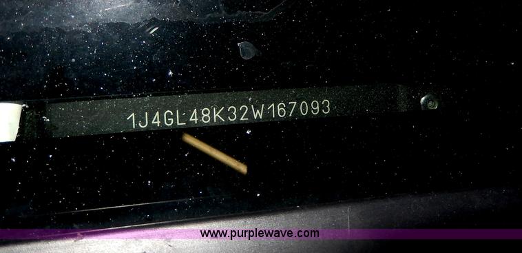 image for item I4480 2002 Jeep Liberty Sport SUV