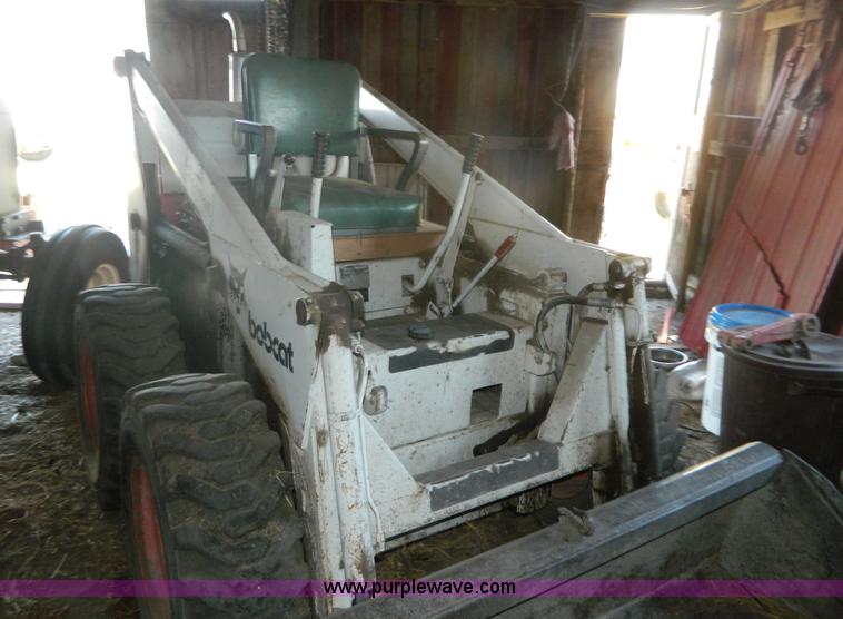 image for item AD9218 1977 Bobcat 720 skid steer