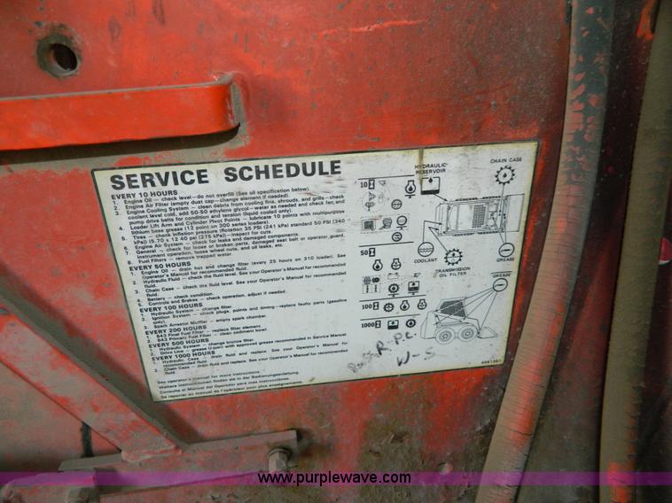 image for item AD9218 1977 Bobcat 720 skid steer