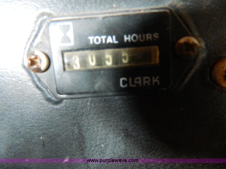 image for item AD9218 1977 Bobcat 720 skid steer