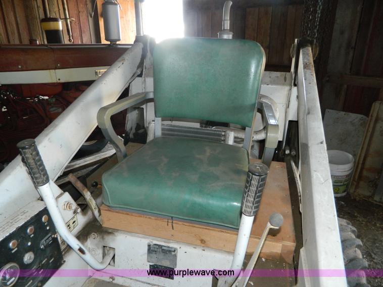 image for item AD9218 1977 Bobcat 720 skid steer