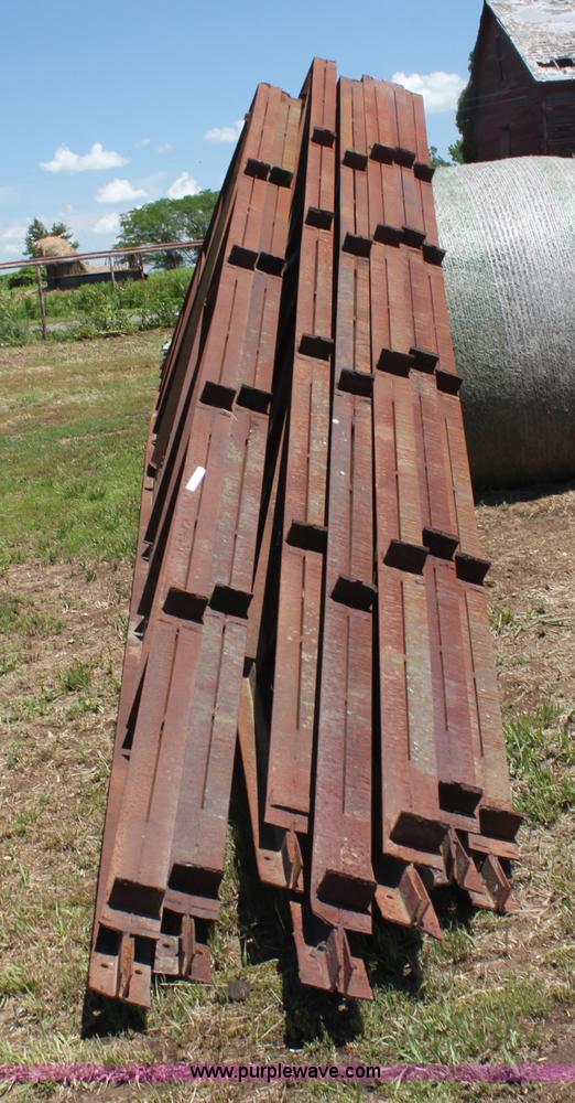 image for item AE9192 (7) steel trusses