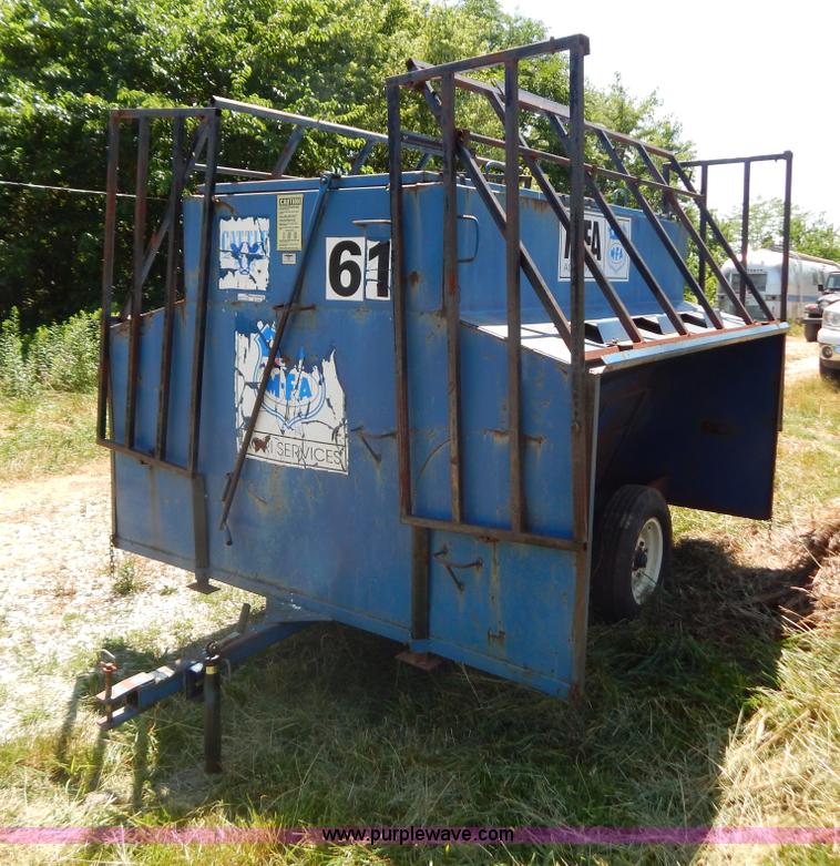 image for item AE9764 Portable creep feeder