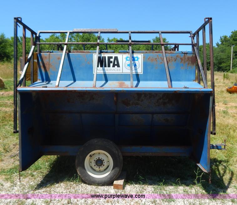 image for item AE9764 Portable creep feeder