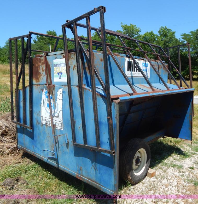 image for item AE9764 Portable creep feeder