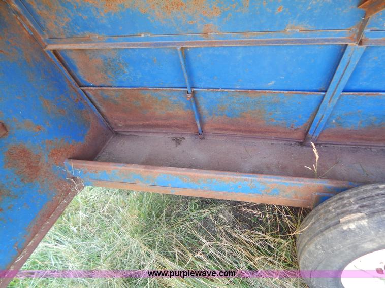 image for item AE9764 Portable creep feeder