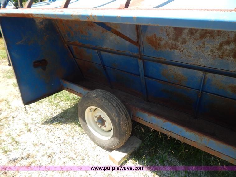 image for item AE9764 Portable creep feeder