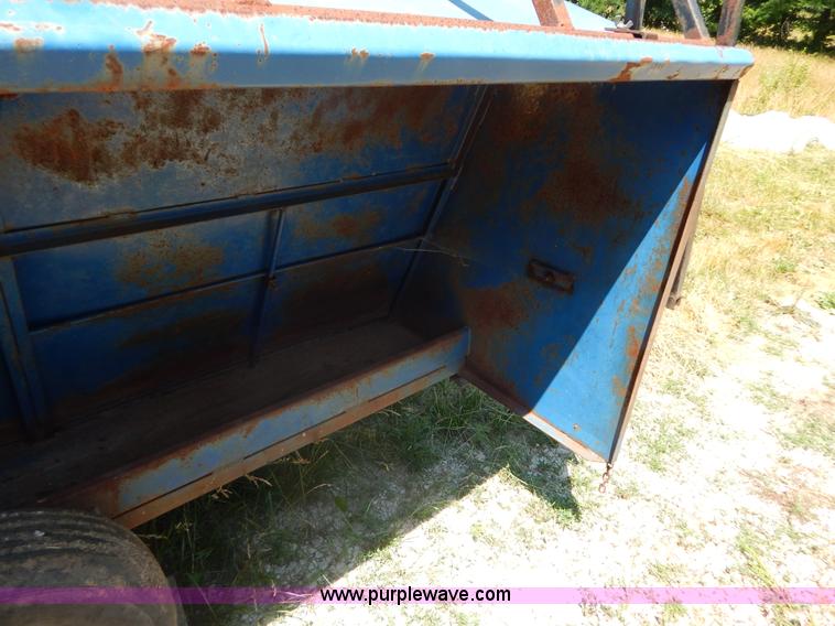 image for item AE9764 Portable creep feeder