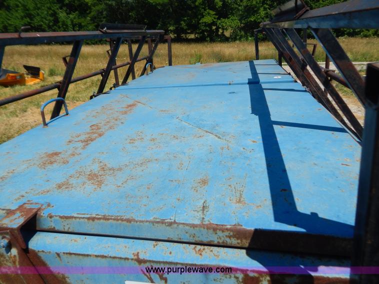 image for item AE9764 Portable creep feeder