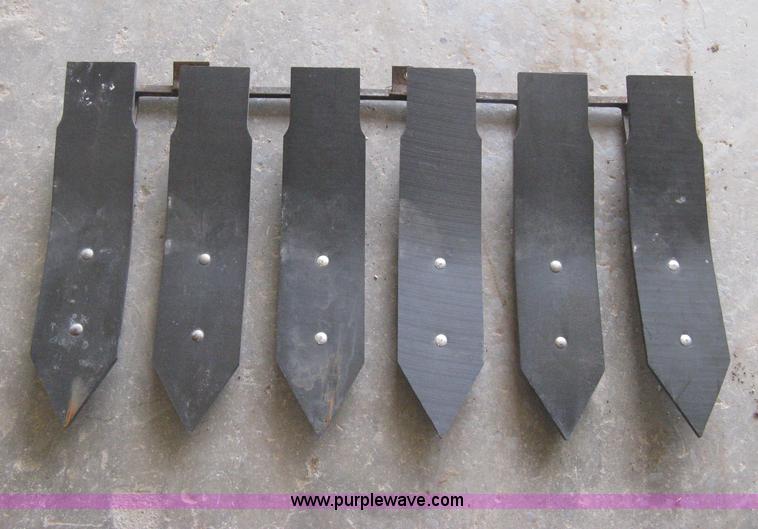 image for item AN9716 Britten Crop Savers milo guard points