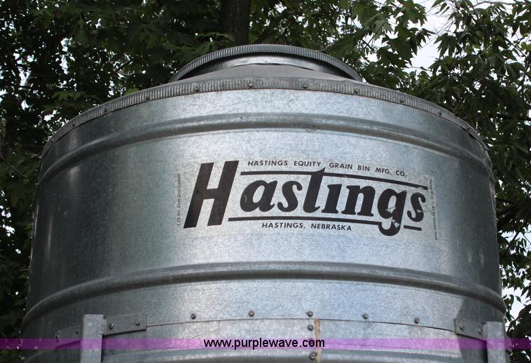 image for item AU9108 Hasting 3,000 lb bulk bin