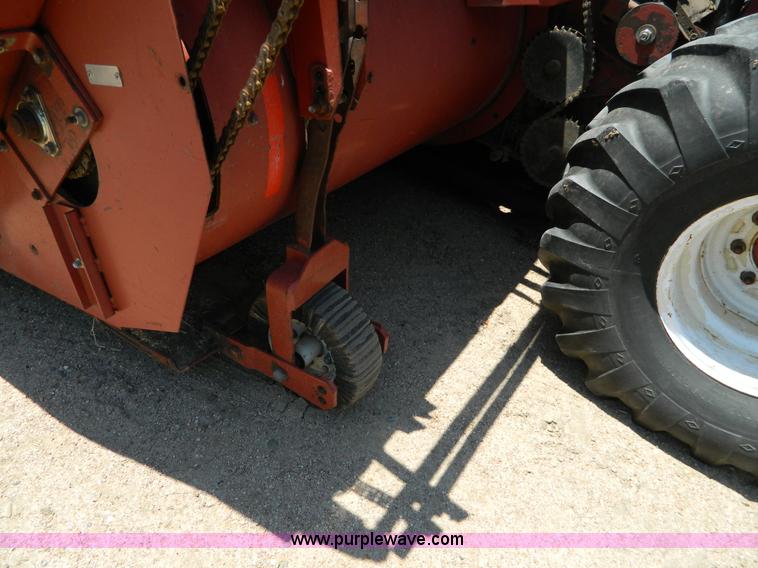 image for item D6007 1980 Hesston 6550 self-propelled swather