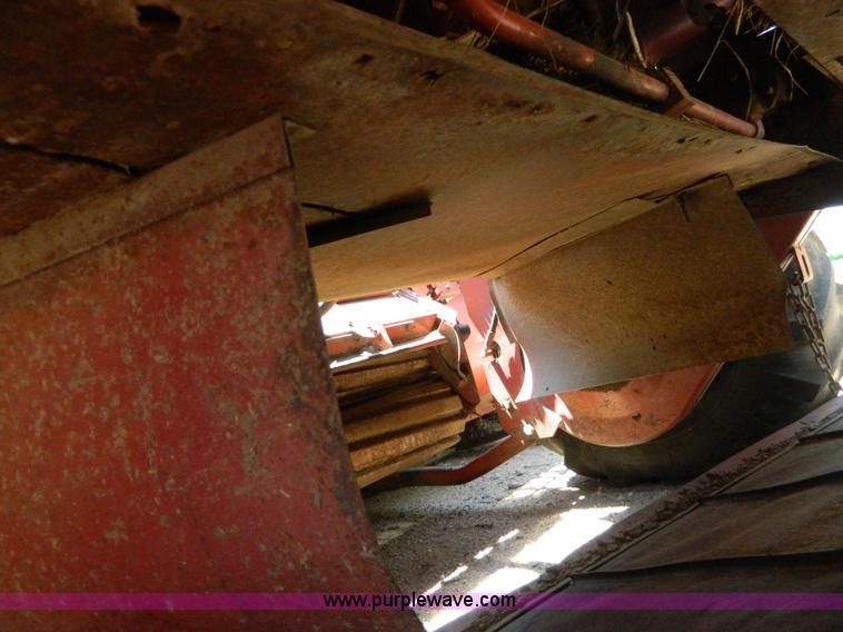 image for item D6007 1980 Hesston 6550 self-propelled swather