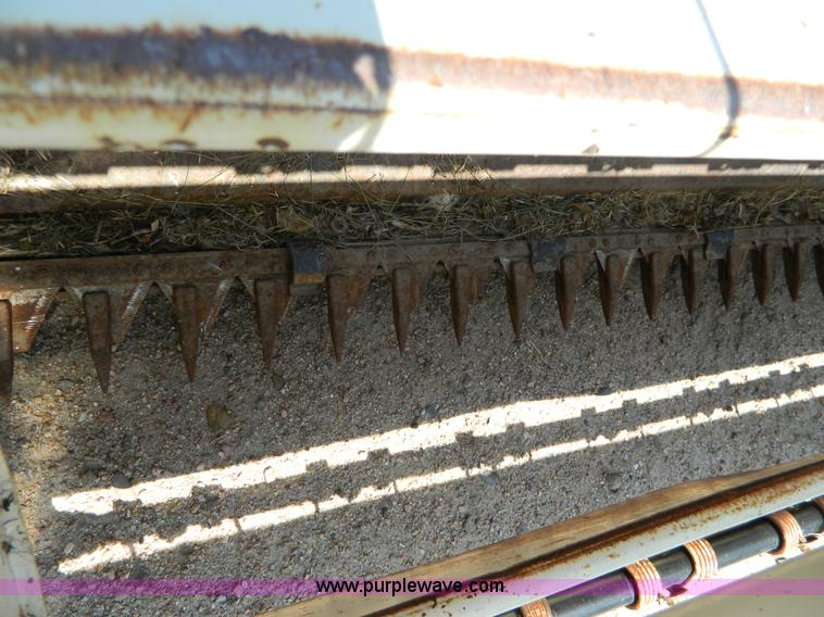 image for item D6007 1980 Hesston 6550 self-propelled swather