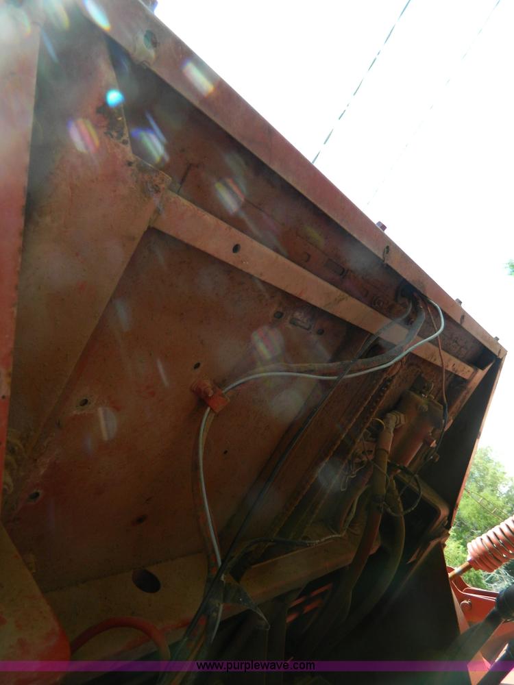 image for item D6007 1980 Hesston 6550 self-propelled swather