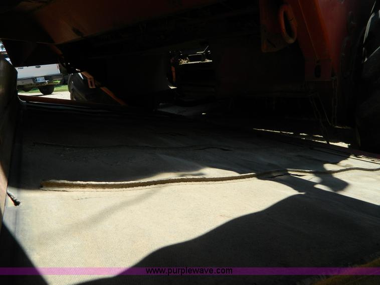 image for item D6007 1980 Hesston 6550 self-propelled swather