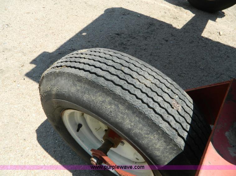 image for item D6007 1980 Hesston 6550 self-propelled swather