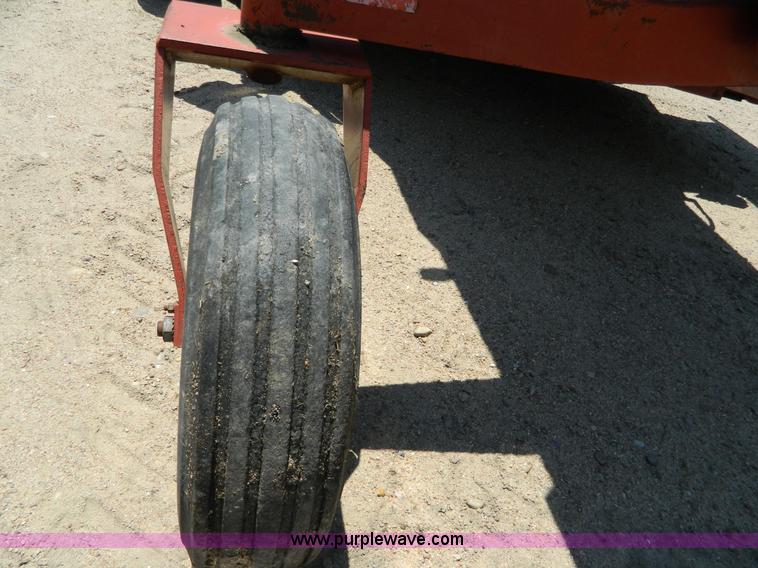 image for item D6007 1980 Hesston 6550 self-propelled swather