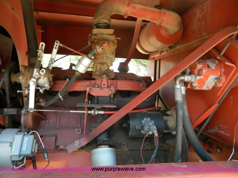 image for item D6007 1980 Hesston 6550 self-propelled swather