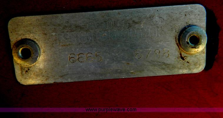 image for item D6007 1980 Hesston 6550 self-propelled swather