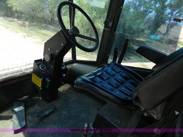 image for item D6007 1980 Hesston 6550 self-propelled swather