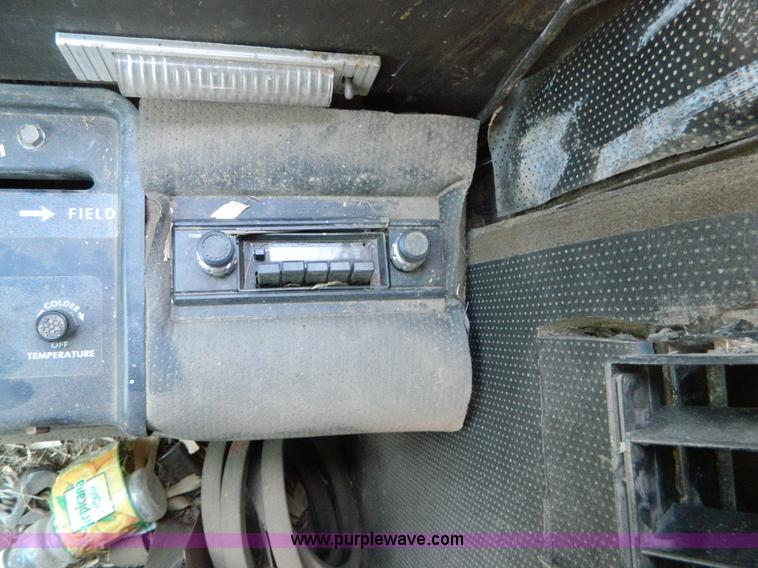 image for item D6007 1980 Hesston 6550 self-propelled swather