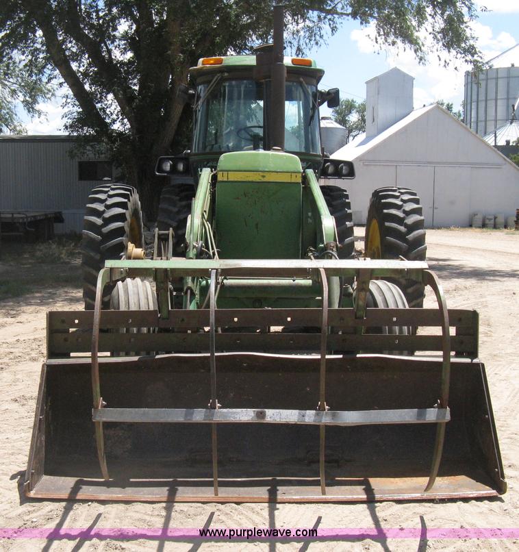 image for item D8465 1978 John Deere 4440 tractor