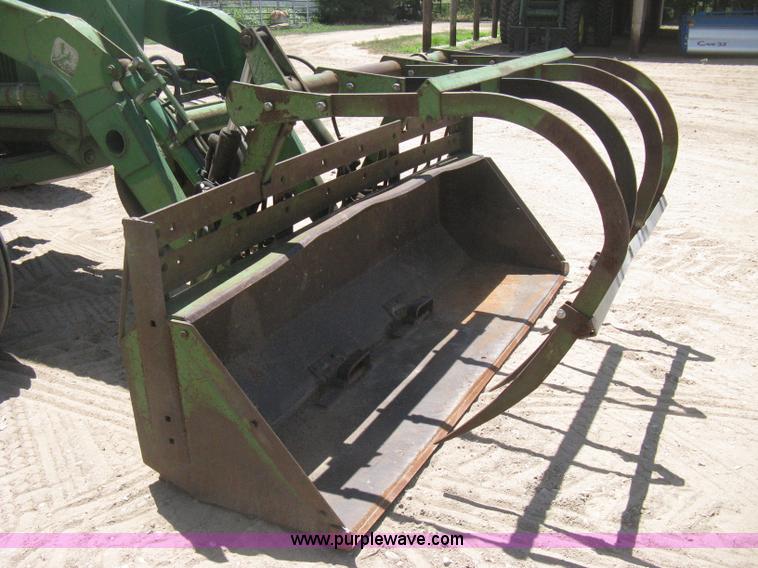 image for item D8465 1978 John Deere 4440 tractor