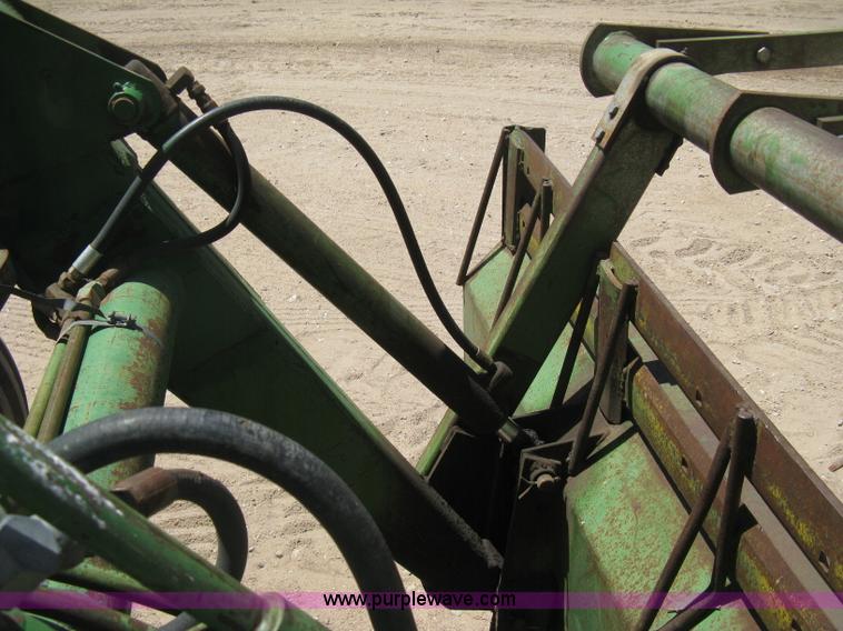 image for item D8465 1978 John Deere 4440 tractor