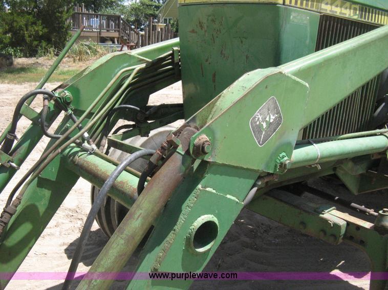 image for item D8465 1978 John Deere 4440 tractor