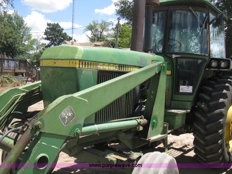 image for item D8465 1978 John Deere 4440 tractor