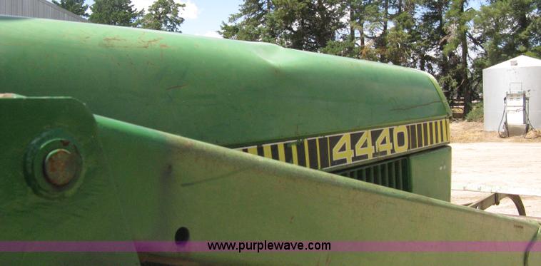 image for item D8465 1978 John Deere 4440 tractor