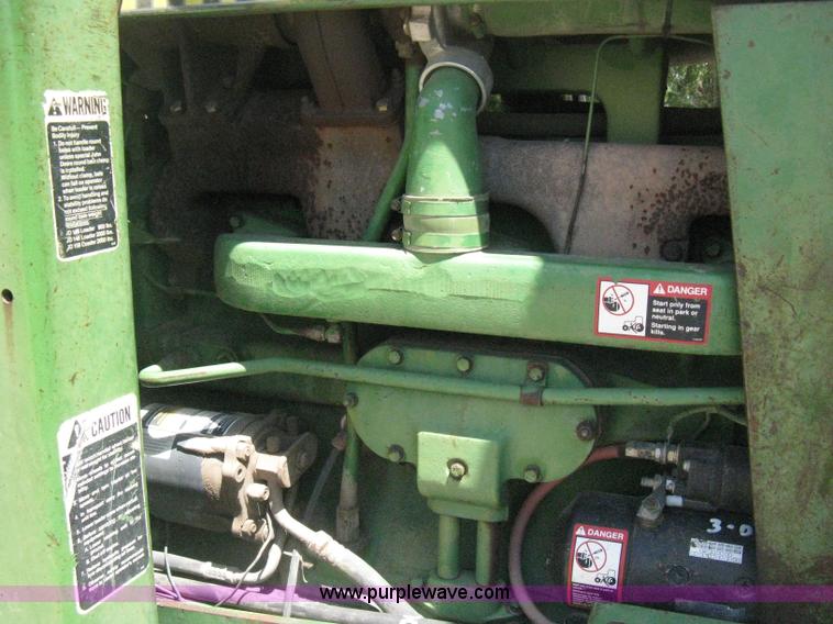 image for item D8465 1978 John Deere 4440 tractor