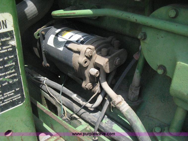 image for item D8465 1978 John Deere 4440 tractor