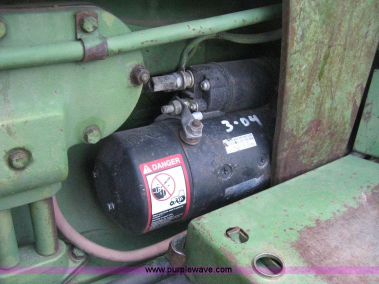 image for item D8465 1978 John Deere 4440 tractor