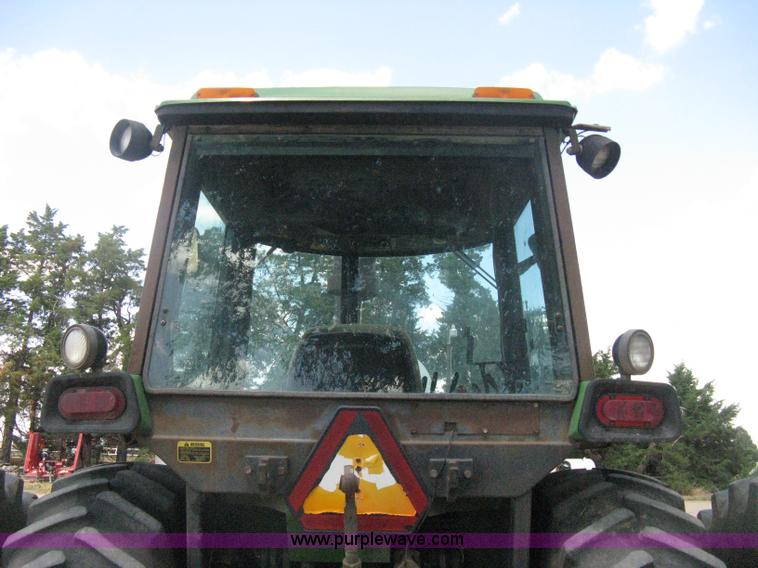 image for item D8465 1978 John Deere 4440 tractor